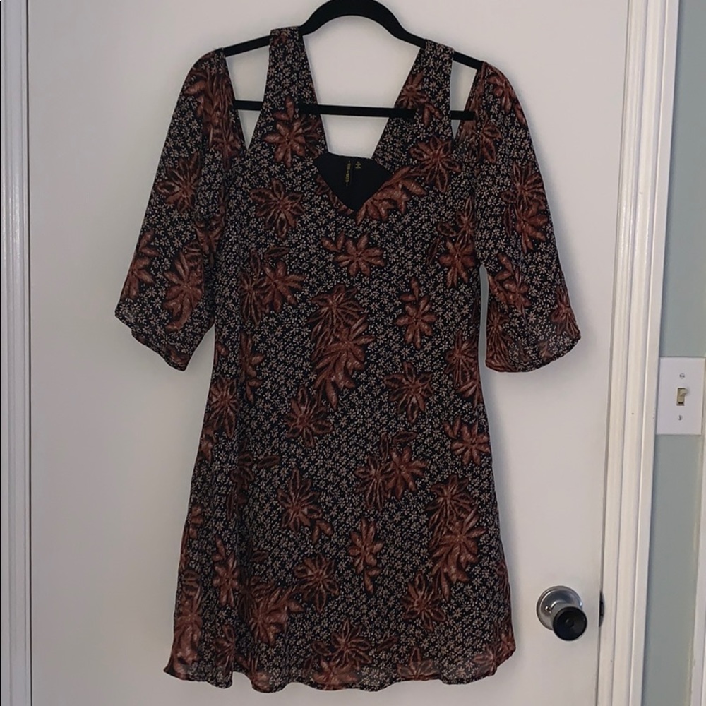 Cold shoulder flower print dress
